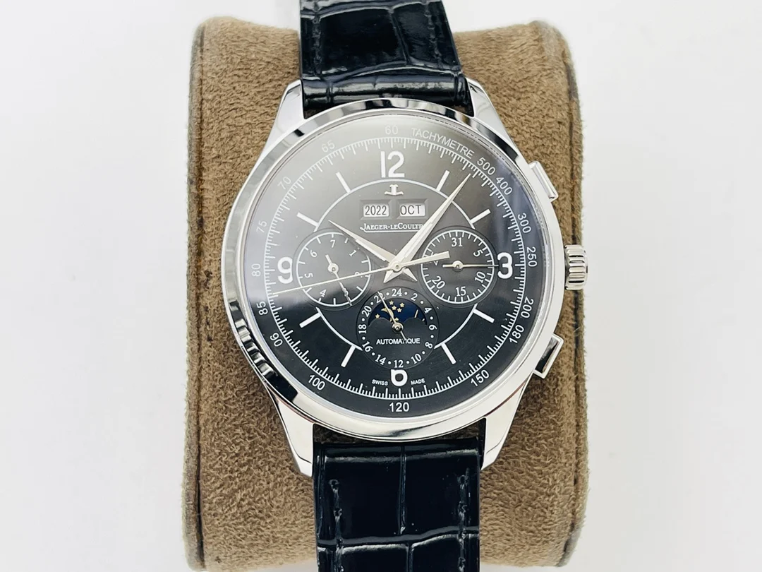 Jaeger-LeCoultre Steel 40mm — photographed off the sweep