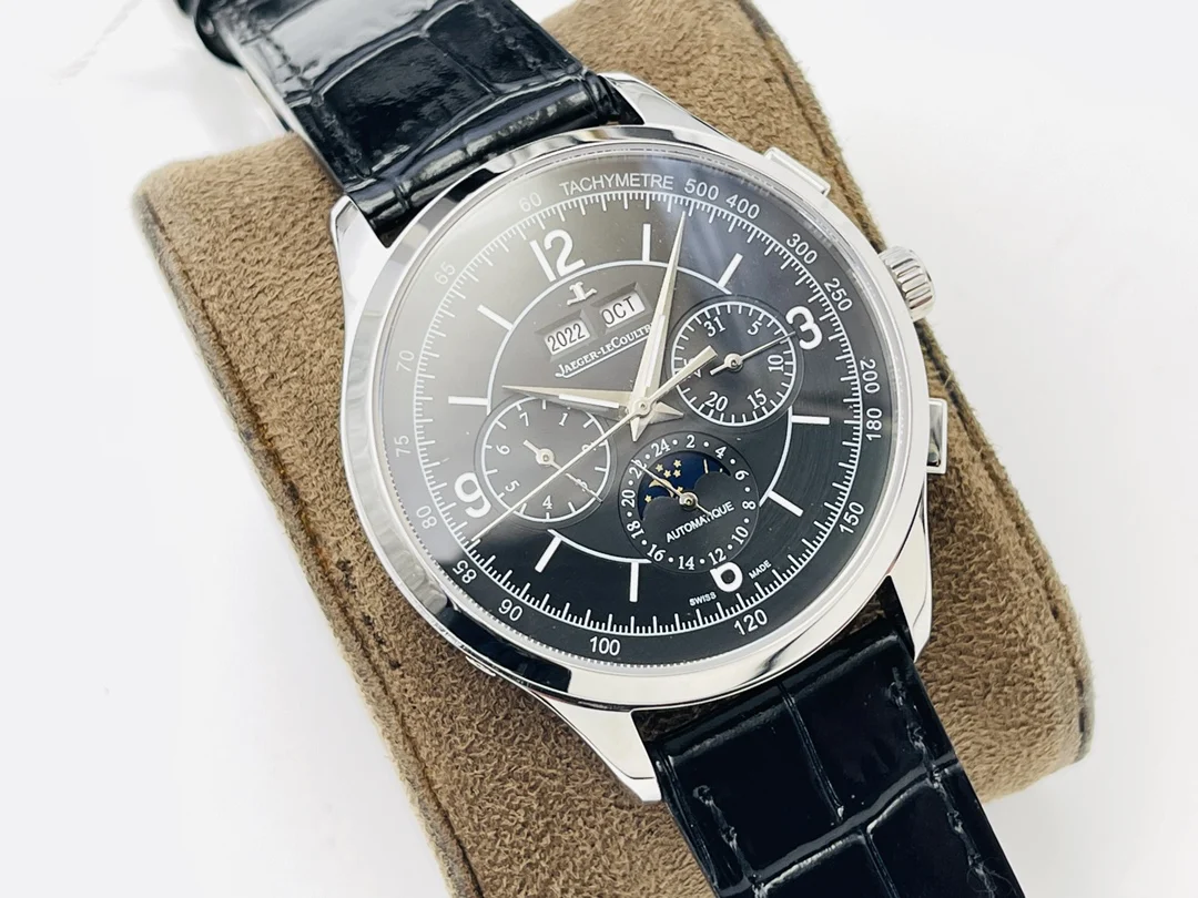 Jaeger-LeCoultre Steel 40mm — photographed off the sweep