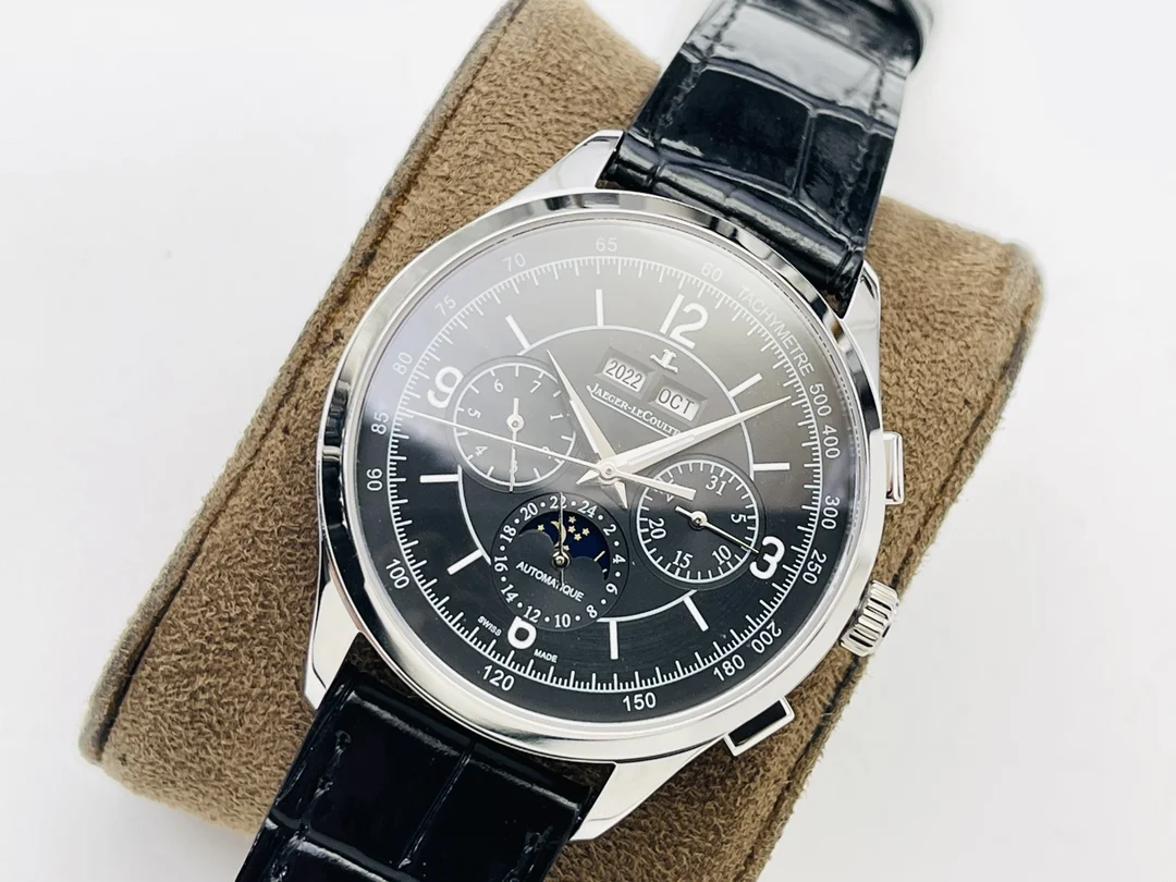 Jaeger-LeCoultre Steel 40mm — photographed off the sweep