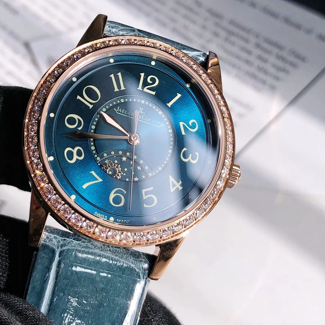 Jaeger-LeCoultre Steel Blue Dial Diamond-Set 34mm — photographed off the sweep