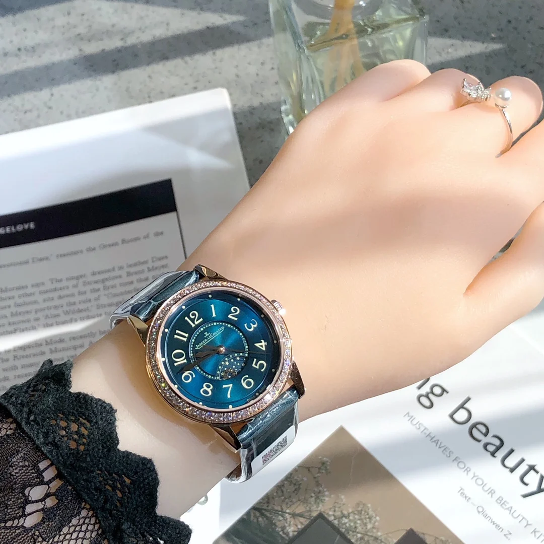 Jaeger-LeCoultre Steel Blue Dial Diamond-Set 34mm — photographed off the sweep