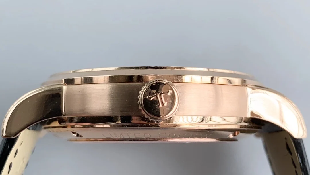 Jaeger-LeCoultre Tourbillon 42mm — photographed off the sweep