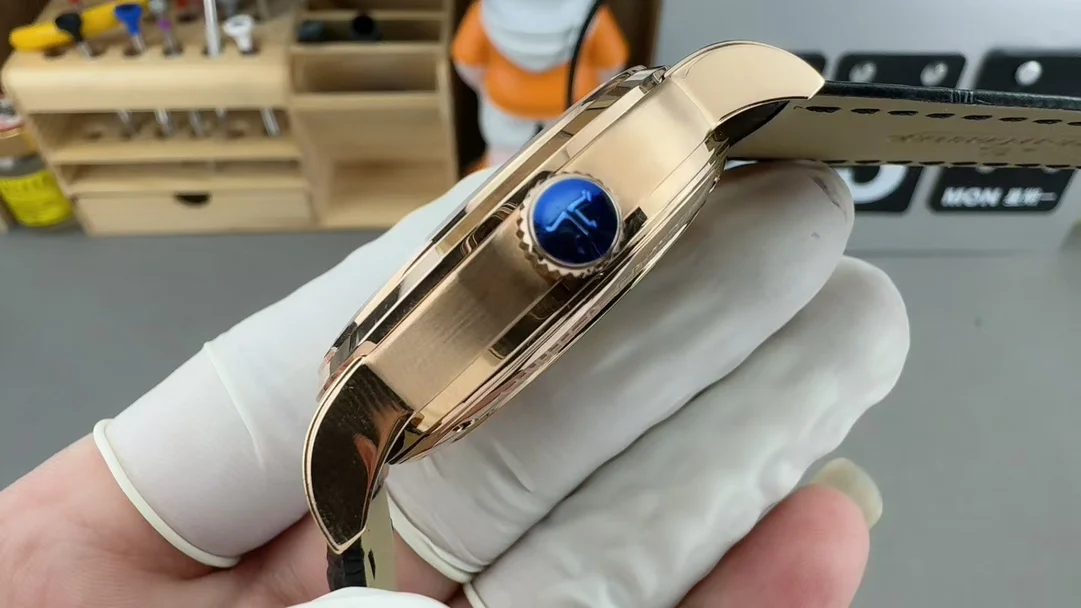 Jaeger-LeCoultre Tourbillon — photographed off the sweep
