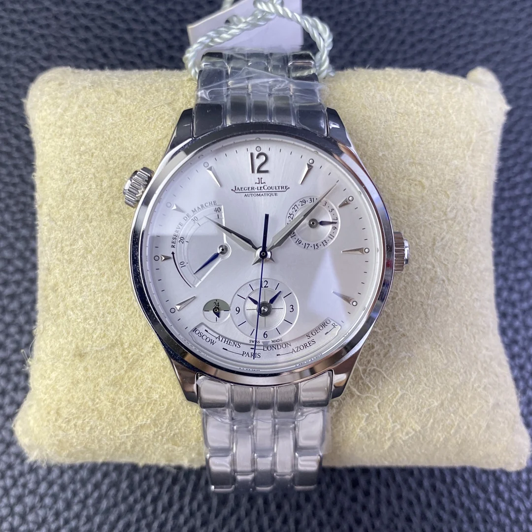 Jaeger-LeCoultre World Time Steel 39mm — photographed off the sweep