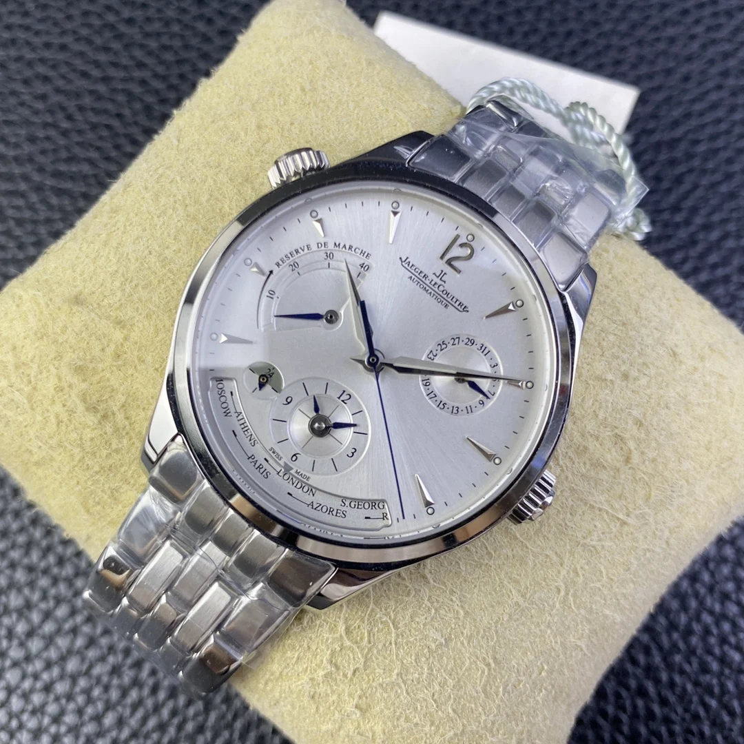 Jaeger-LeCoultre World Time Steel 39mm — photographed off the sweep