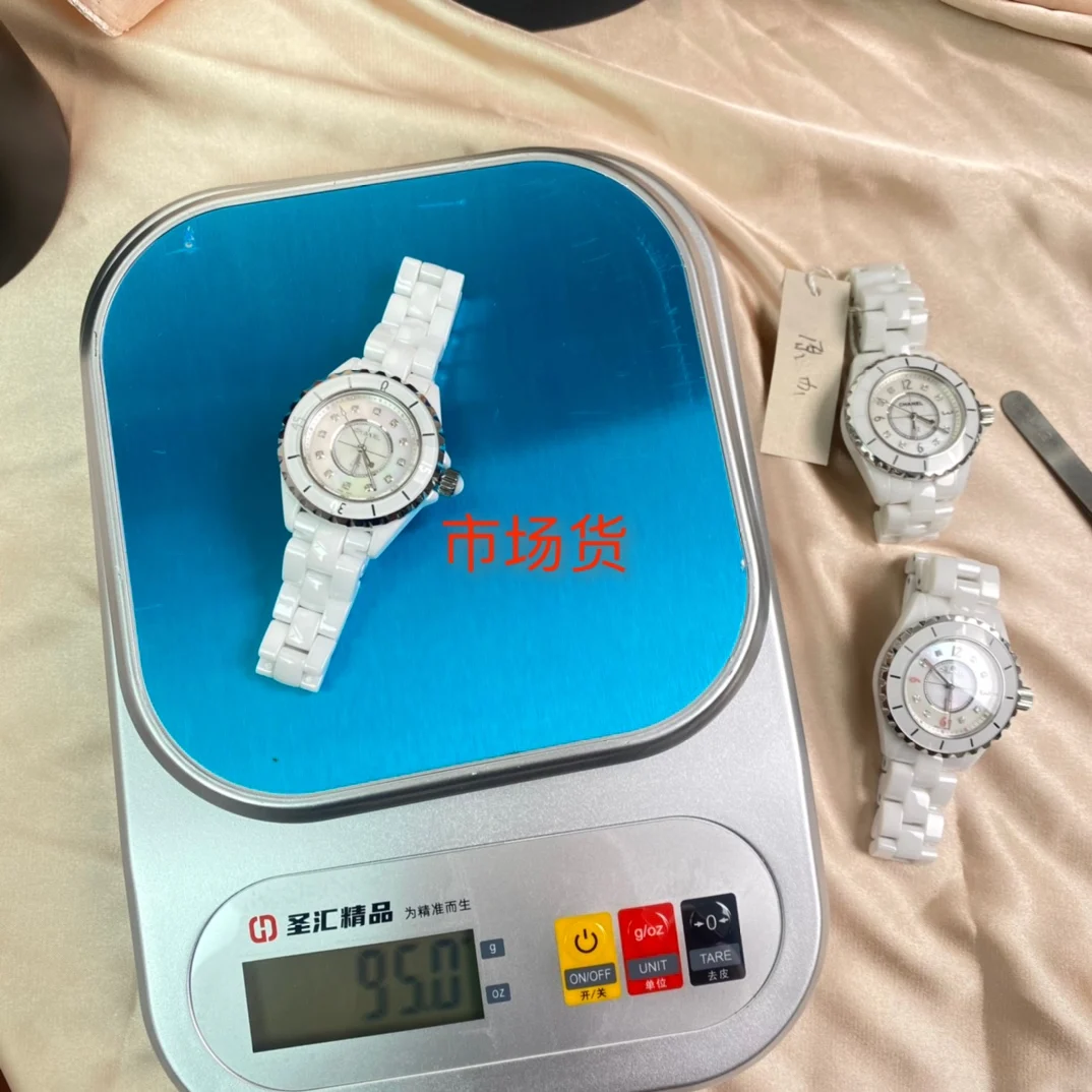 Key Point 2: The original factory-assembled ceramic case — photographed off the sweep