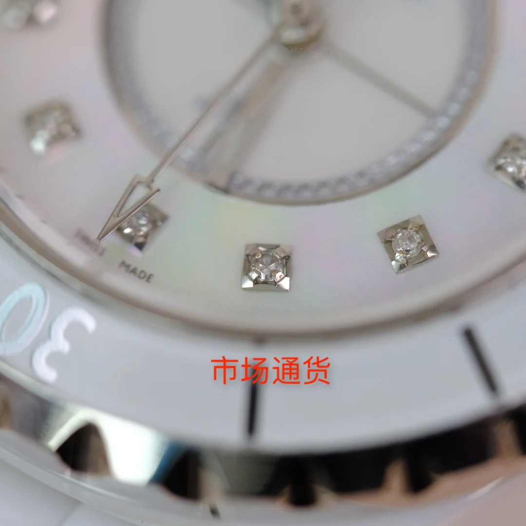 Key Point 4: Diamonds are graded in many ways. The whiter — photographed off the sweep