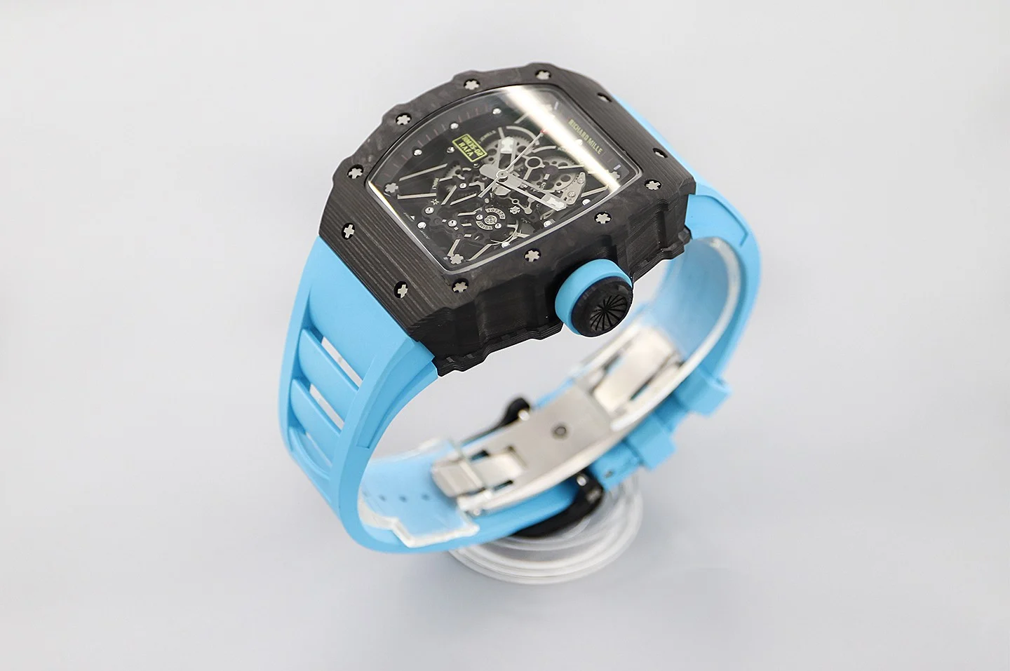 KU+…New Standard To ensure the stability of the movement, Seiko