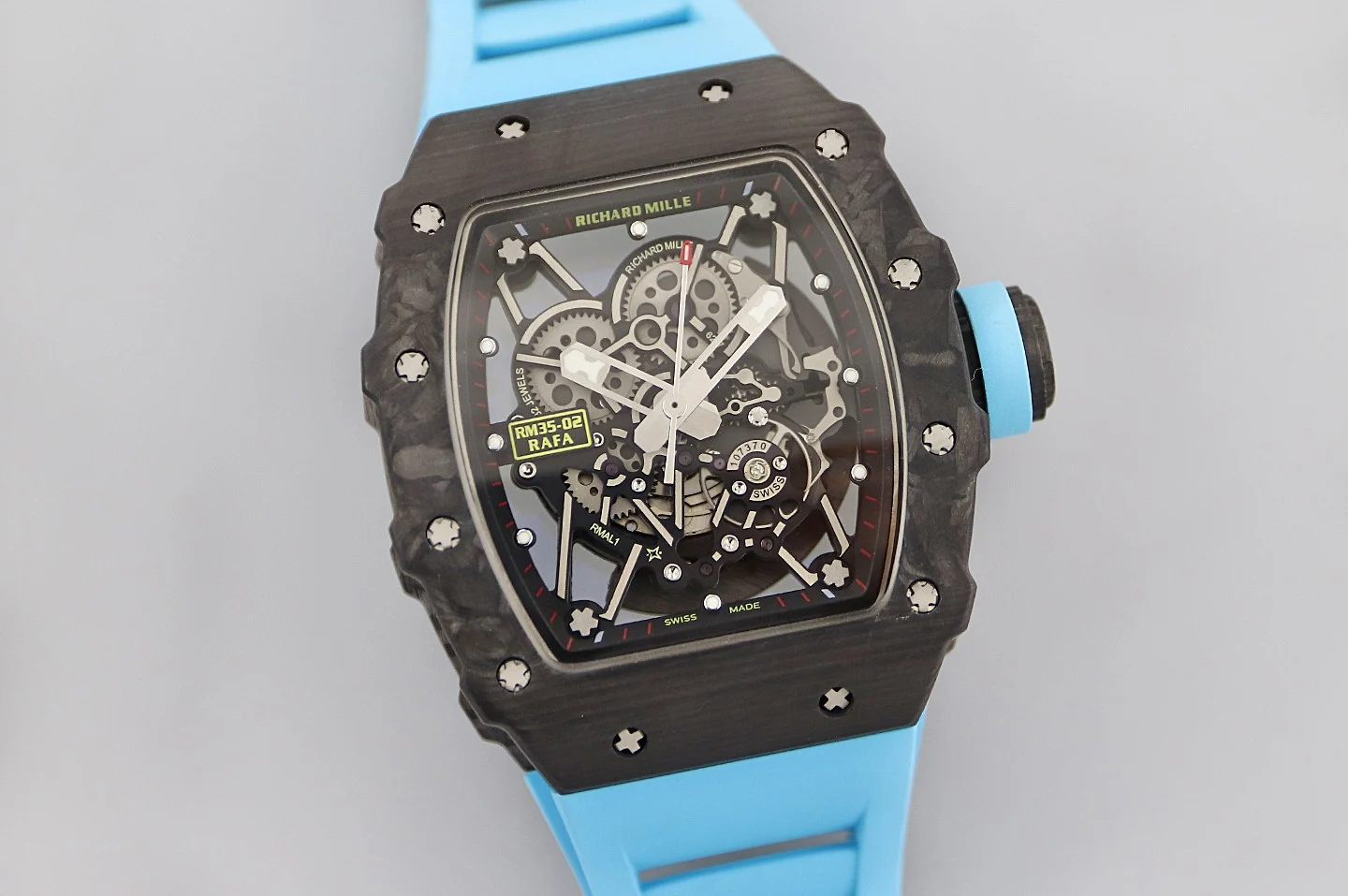 KU+…New Standard To ensure the stability of the movement, Seiko — photographed off the sweep