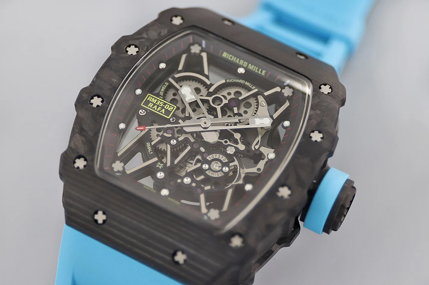 KU+…New Standard To ensure the stability of the movement, Seiko — photographed off the sweep
