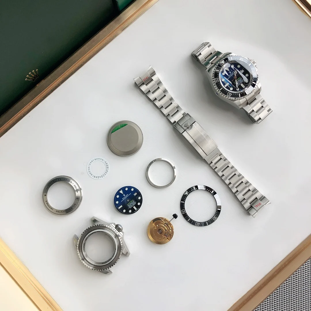 Let's take it apart and check the details of the parts — photographed off the sweep