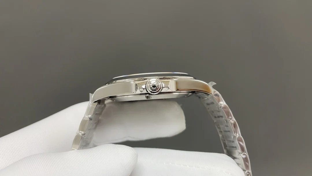 Longines Conquest Steel Green Dial 41mm — photographed off the sweep