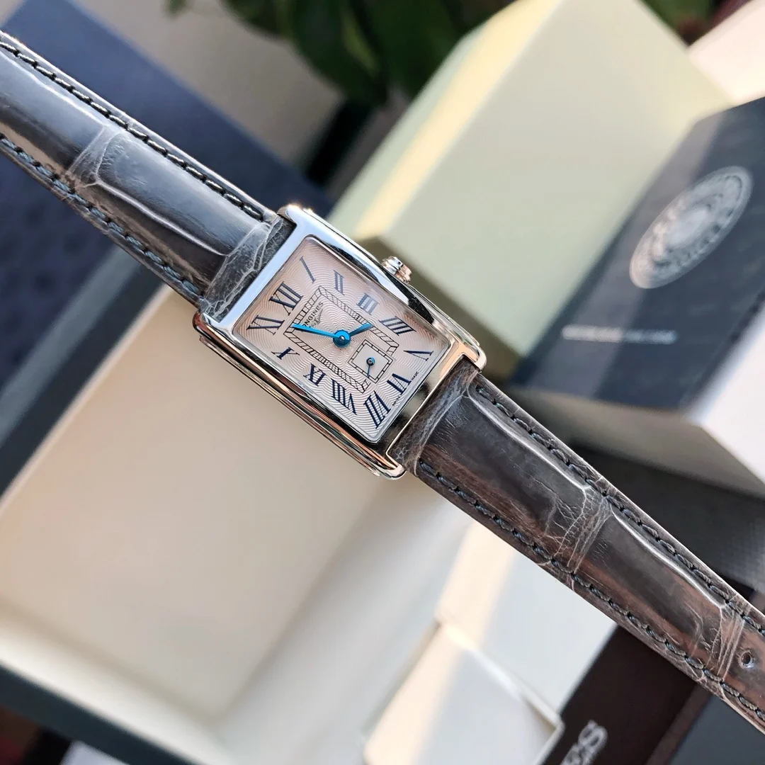 Longines DolceVita Steel Silver Dial 20.80 × 32.00mm — photographed off the sweep
