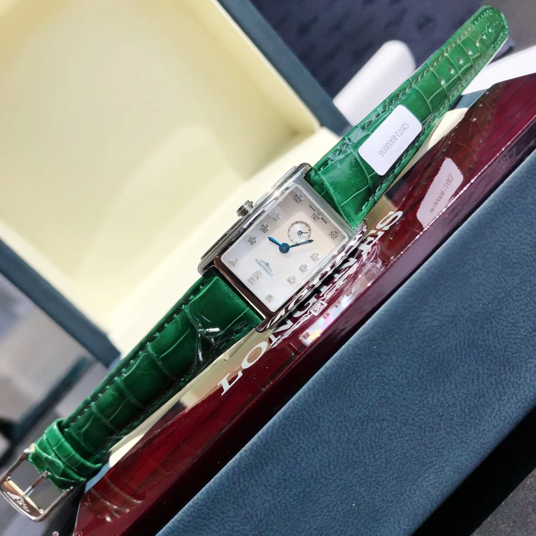 Longines DolceVita Steel Silver Dial 20.80 × 32.00mm — photographed off the sweep