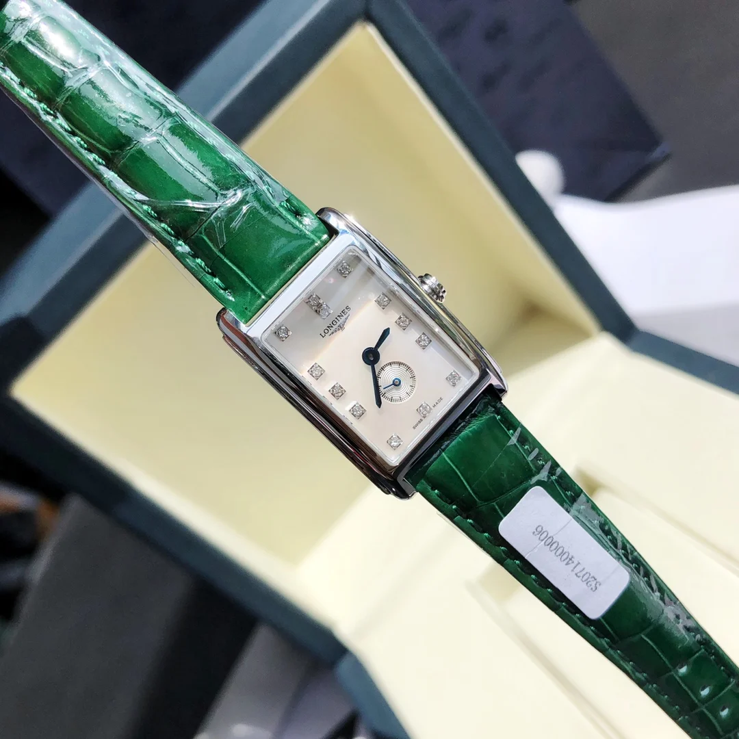 Longines DolceVita Steel Silver Dial 20.80 × 32.00mm — photographed off the sweep