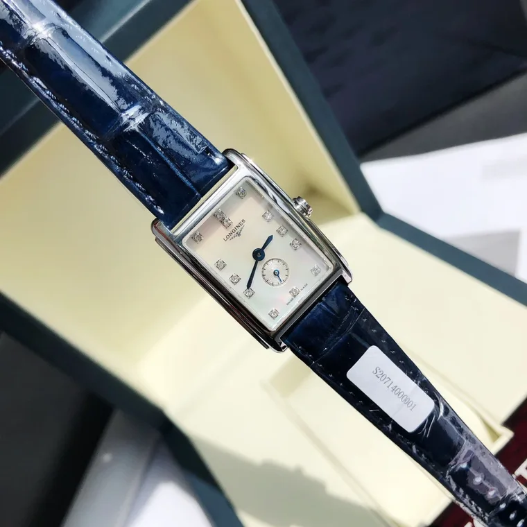 Longines DolceVita Steel Silver Dial 20.80 × 32.00mm