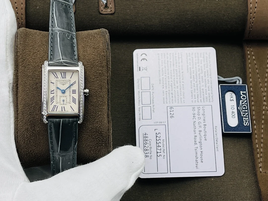 Longines DolceVita Steel Silver Dial 20.8mm — photographed off the sweep