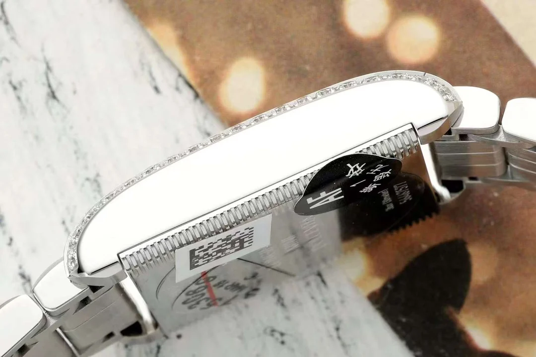 Longines DolceVita Steel — photographed off the sweep