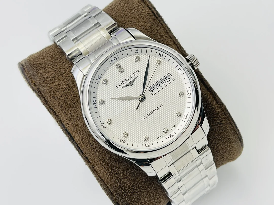 Longines Master Collection Steel 38.5mm — photographed off the sweep