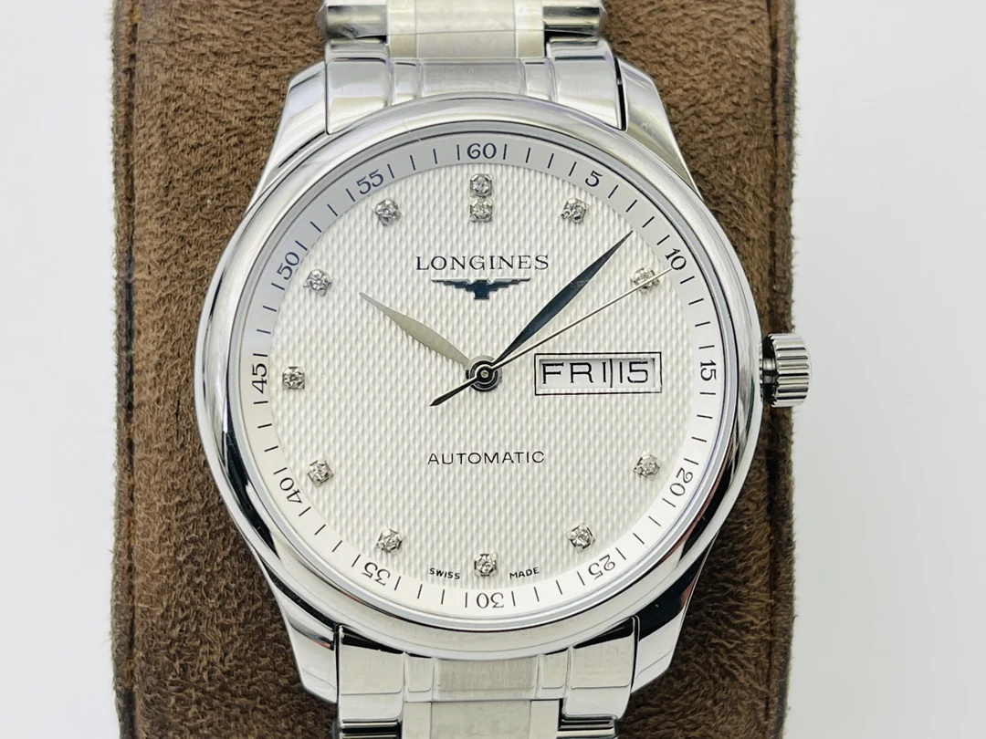 Longines Master Collection Steel 38.5mm — photographed off the sweep