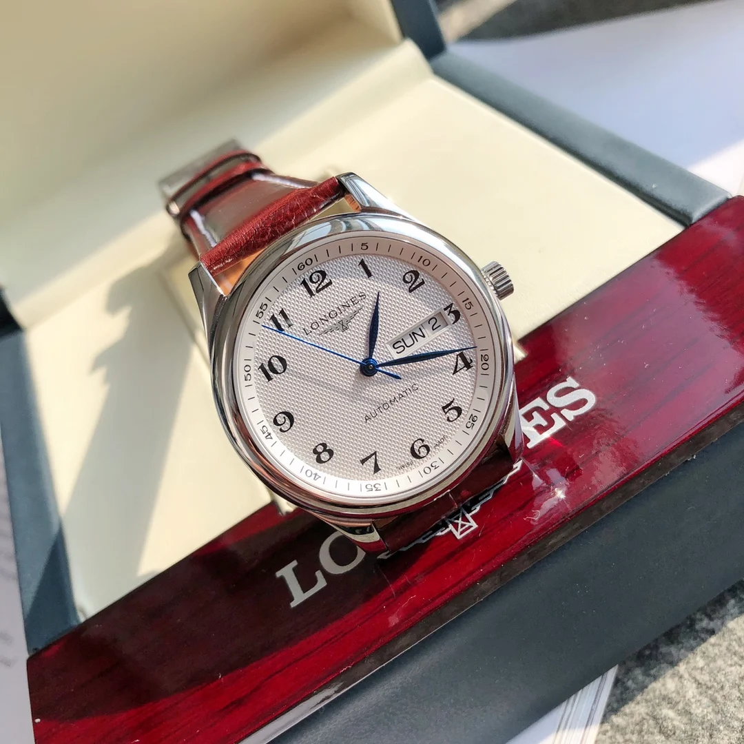 Longines Master Collection Steel Silver Dial Diamond-Set 40mm — photographed off the sweep