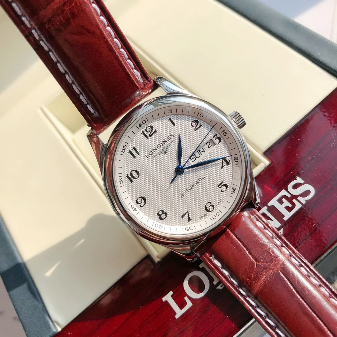 Longines Master Collection Steel Silver Dial Diamond-Set 40mm — photographed off the sweep