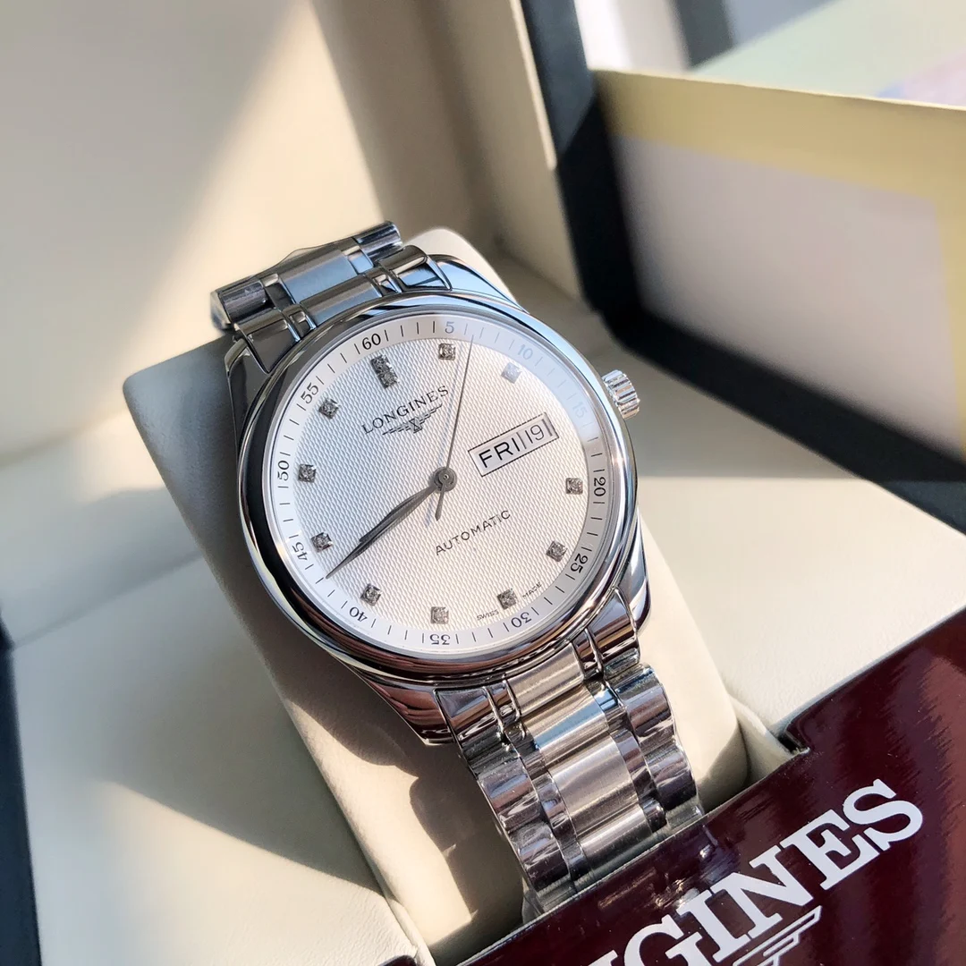 Longines Master Collection Steel White Dial 40mm — photographed off the sweep