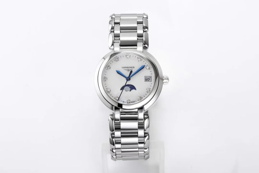 Longines Moon Phase Steel 30.5mm — detail