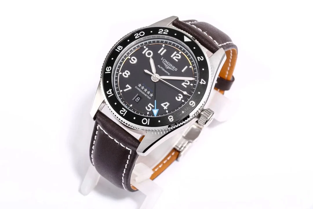 Longines Spirit Ceramic Green Dial 42mm — detail