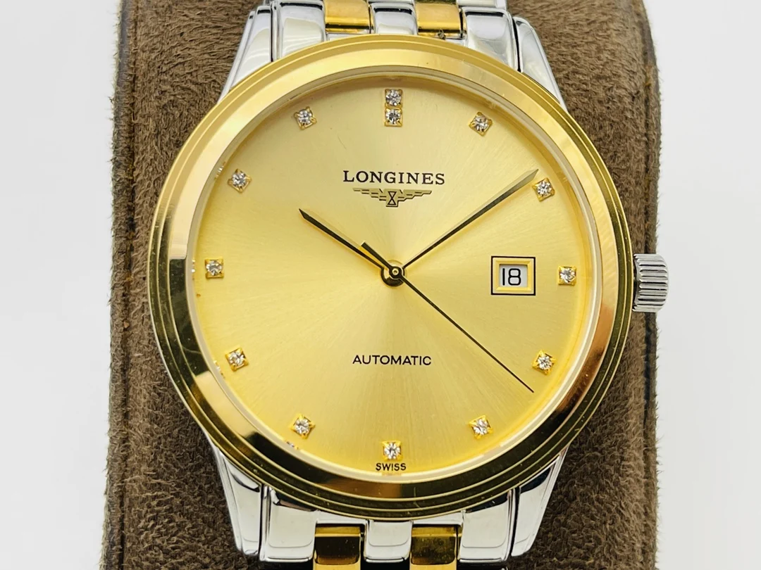 Longines Steel 40mm — photographed off the sweep