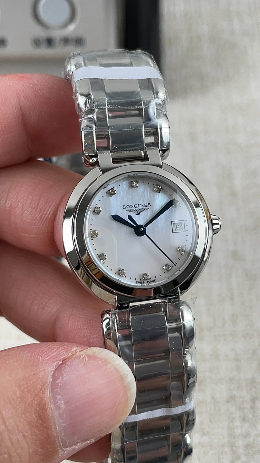 Longines, Swiss Quartz L.250.2 movement — photographed off the sweep