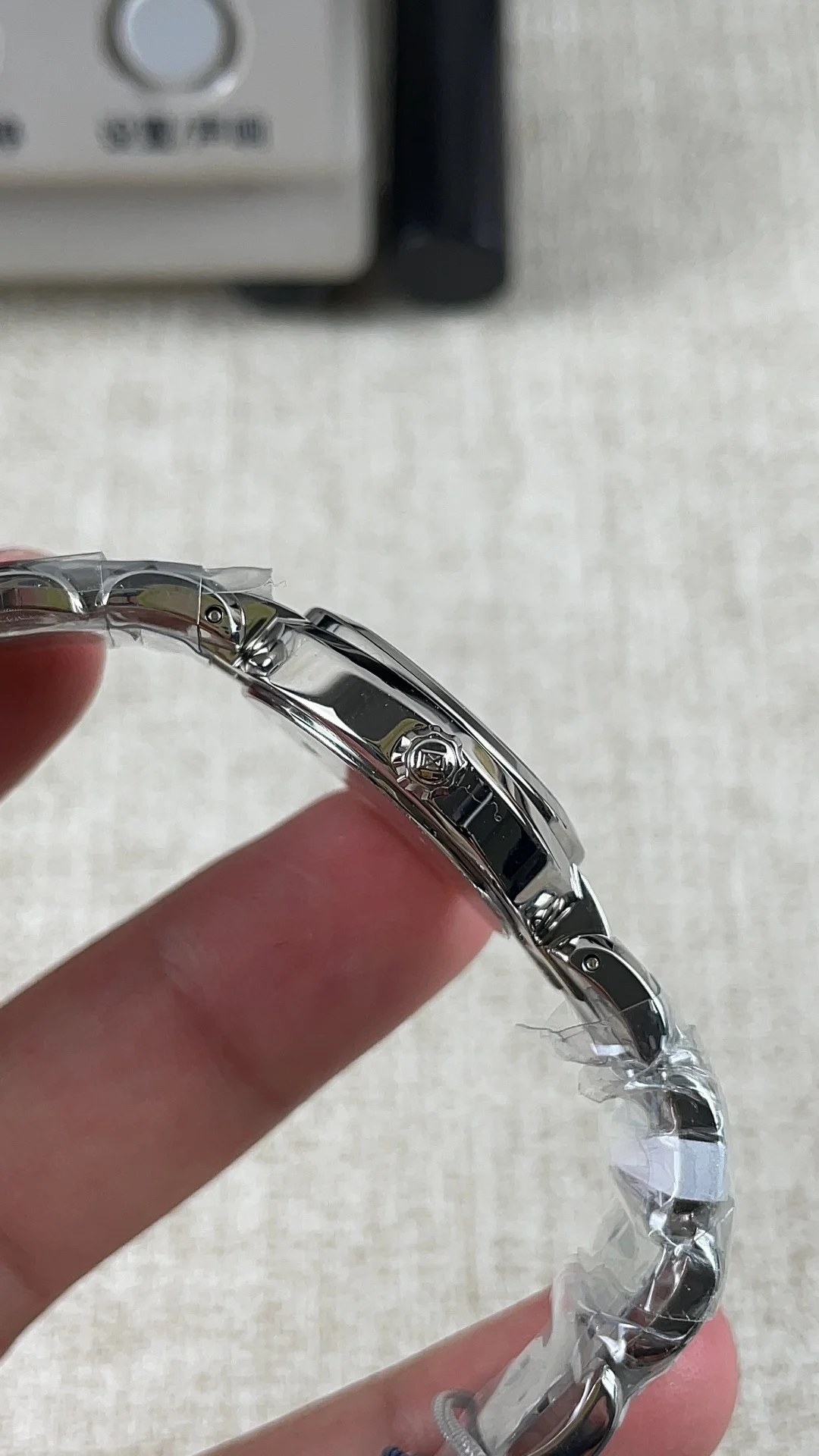 Longines, Swiss Quartz L.250.2 movement — photographed off the sweep