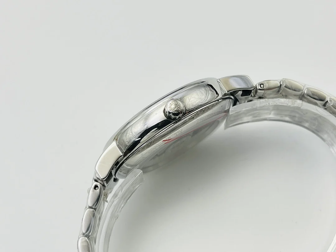 Longines White Gold White Dial 38.5mm — photographed off the sweep