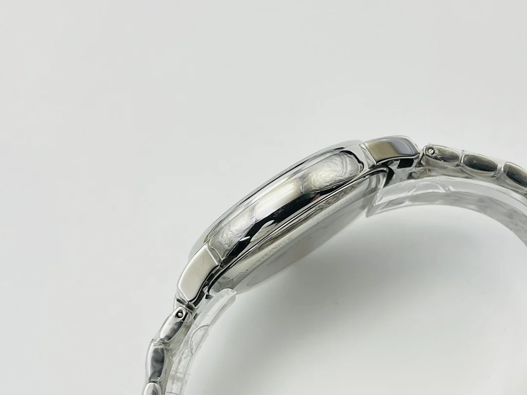 Longines White Gold White Dial 38.5mm — photographed off the sweep