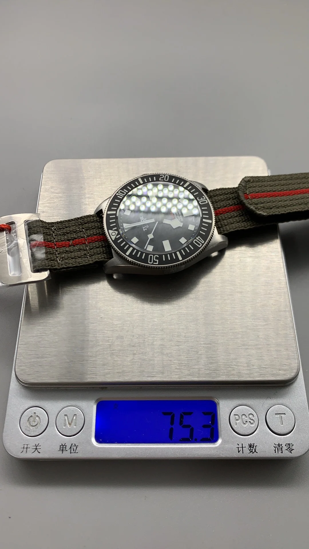M+f, Tito, titanium, fabric tape