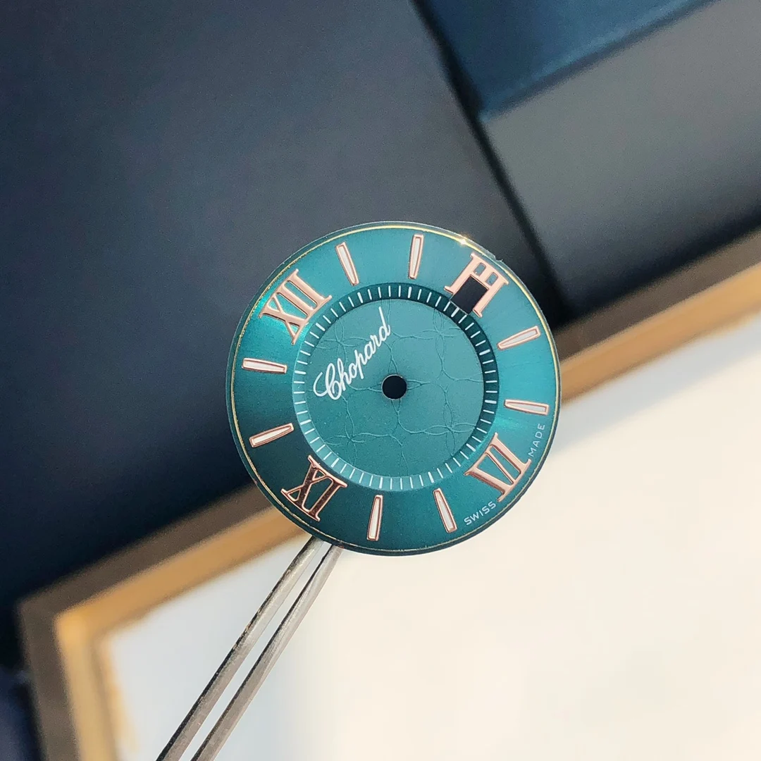 Mechanical dial, 36mm! Genuine 18K gold plating — photographed off the sweep