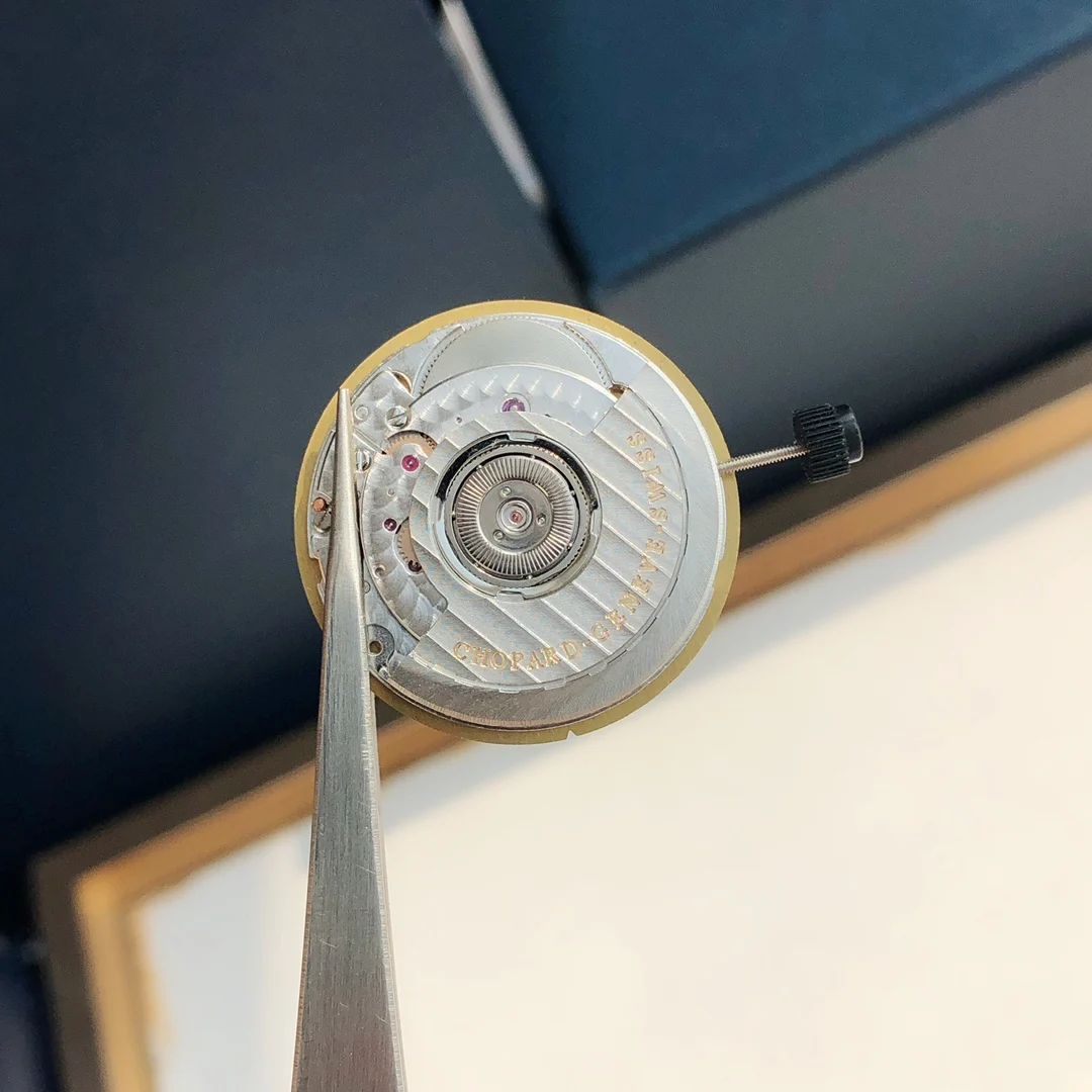 Mechanical dial, 36mm! Genuine 18K gold plating — photographed off the sweep