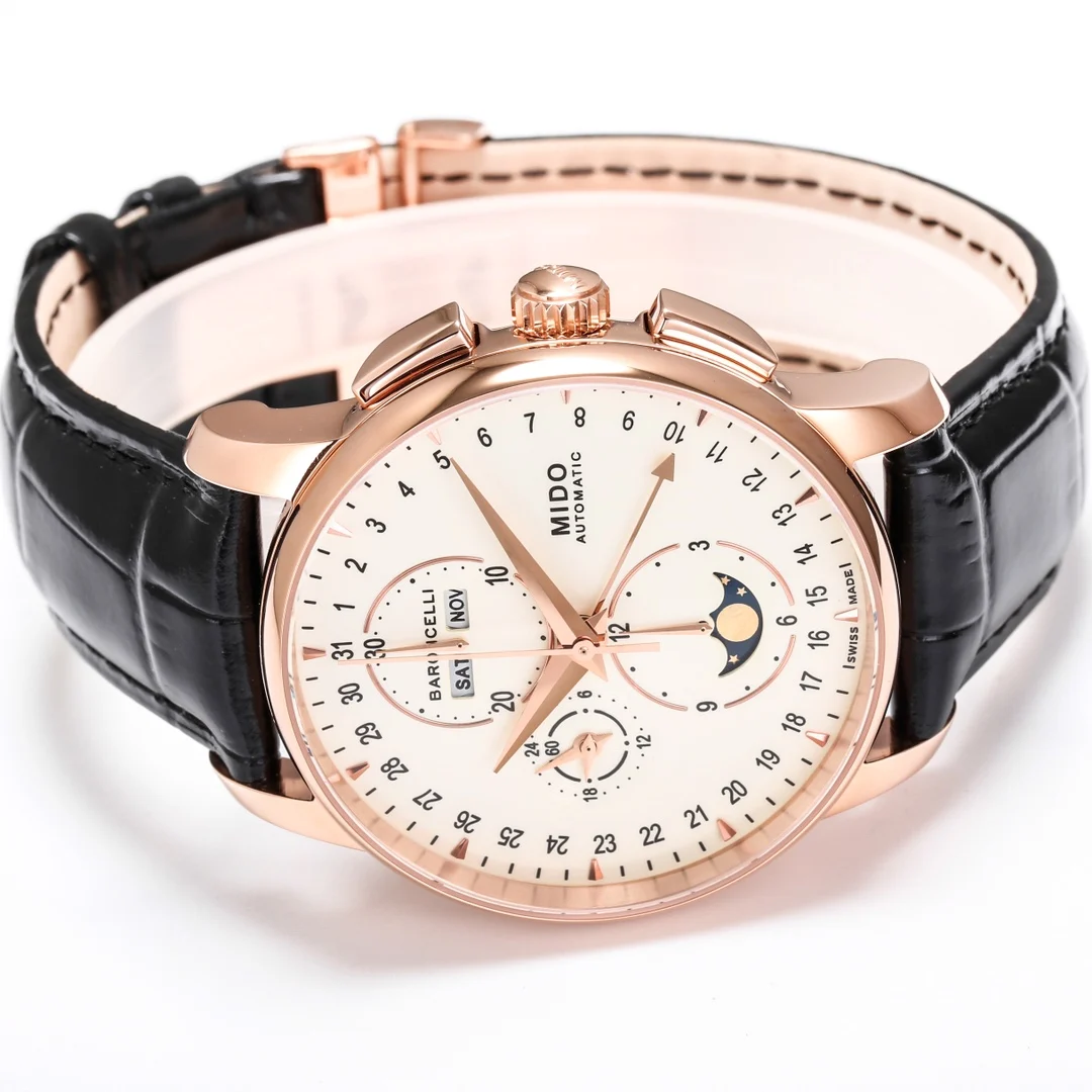 Mido Baroncelli Moon Phase 42mm — detail
