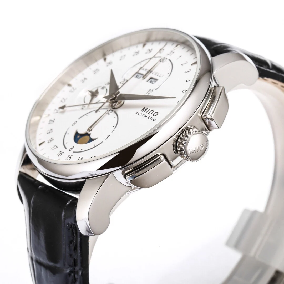 Mido Baroncelli Moon Phase 42mm — detail