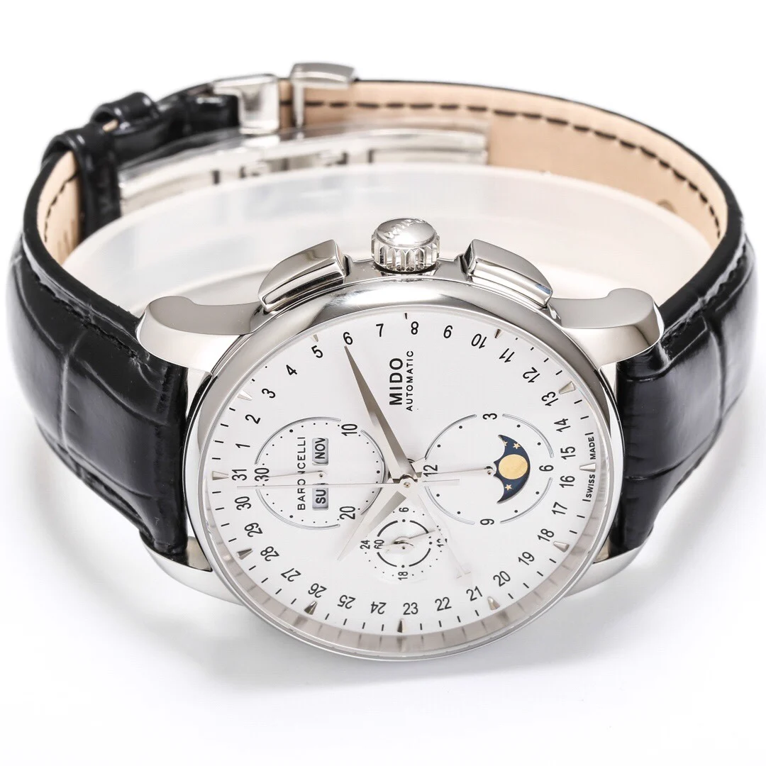 Mido Baroncelli Moon Phase 42mm — detail