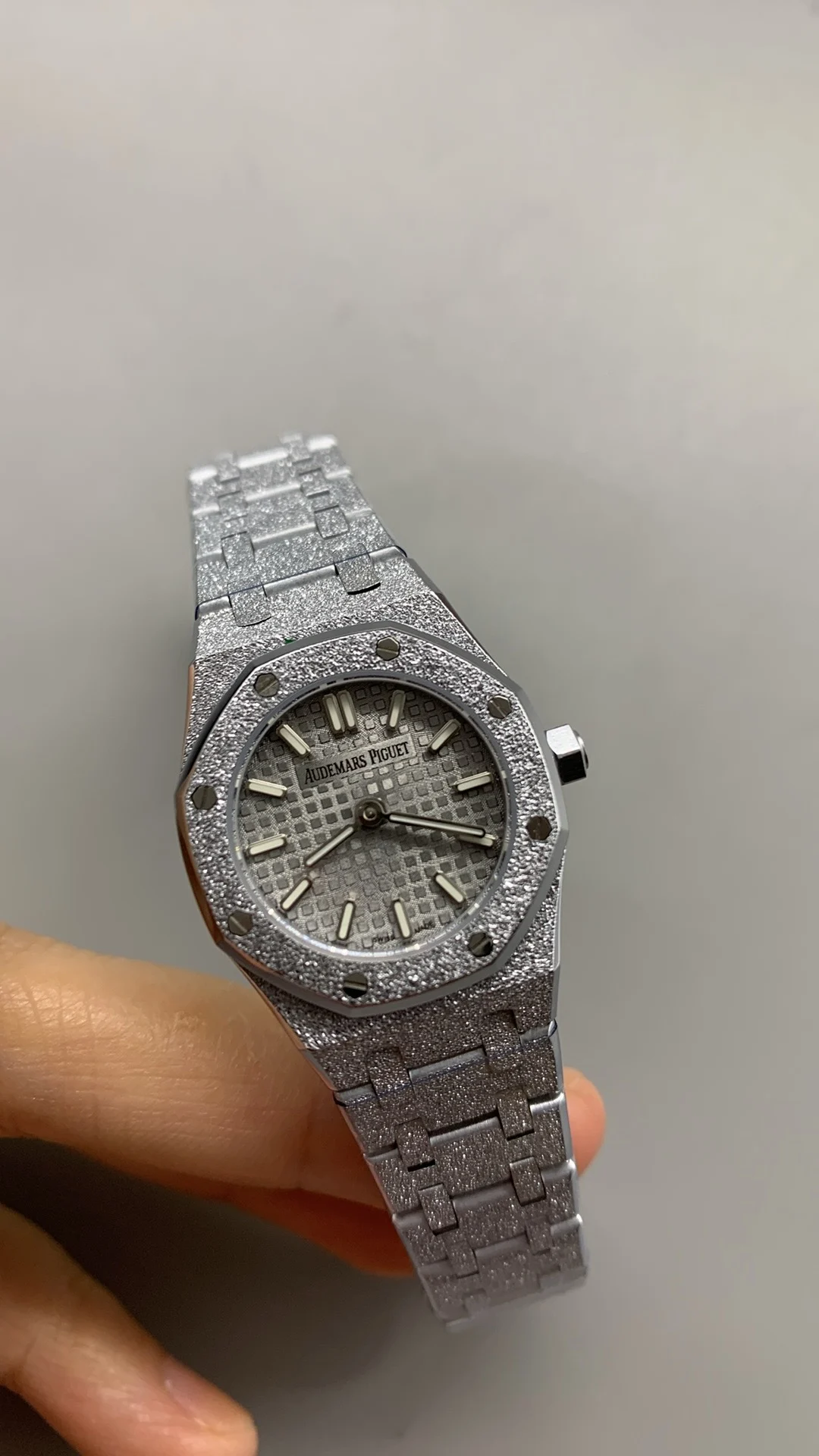 mini Ap, frosted — photographed off the sweep