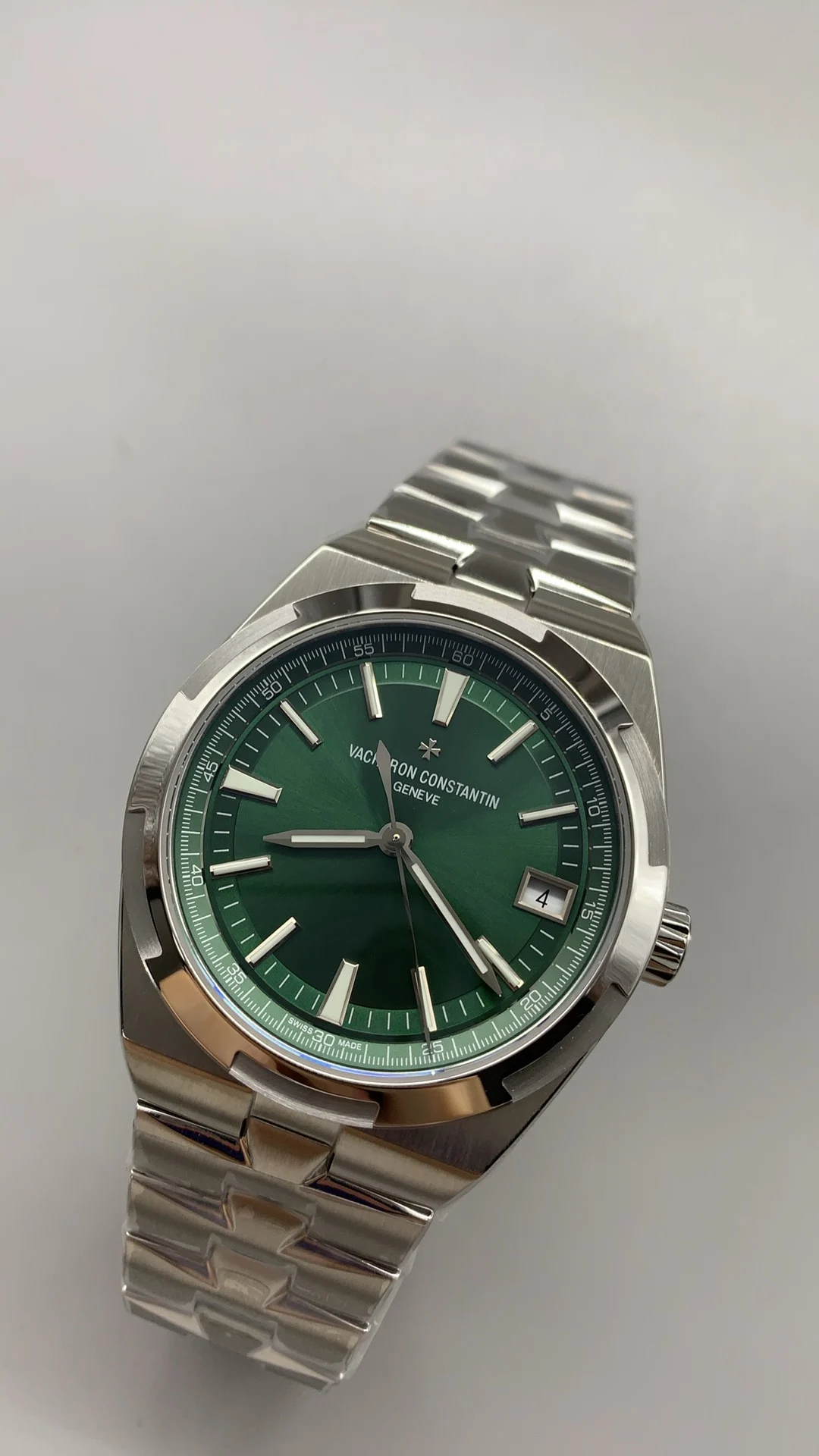 MKS, 4500v, Green — photographed off the sweep