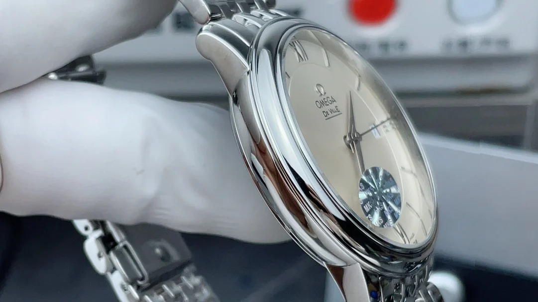 MKS Classic White Butterfly 39.5mm Men's Watch — photographed off the sweep