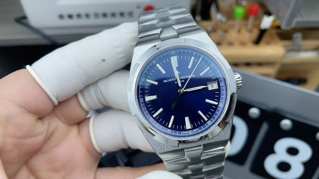 MKSV4500 Blue Face — photographed off the sweep