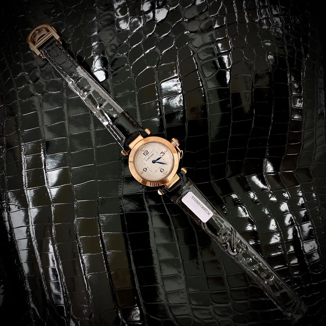 Native American alligator leather, each grain is unique — photographed off the sweep