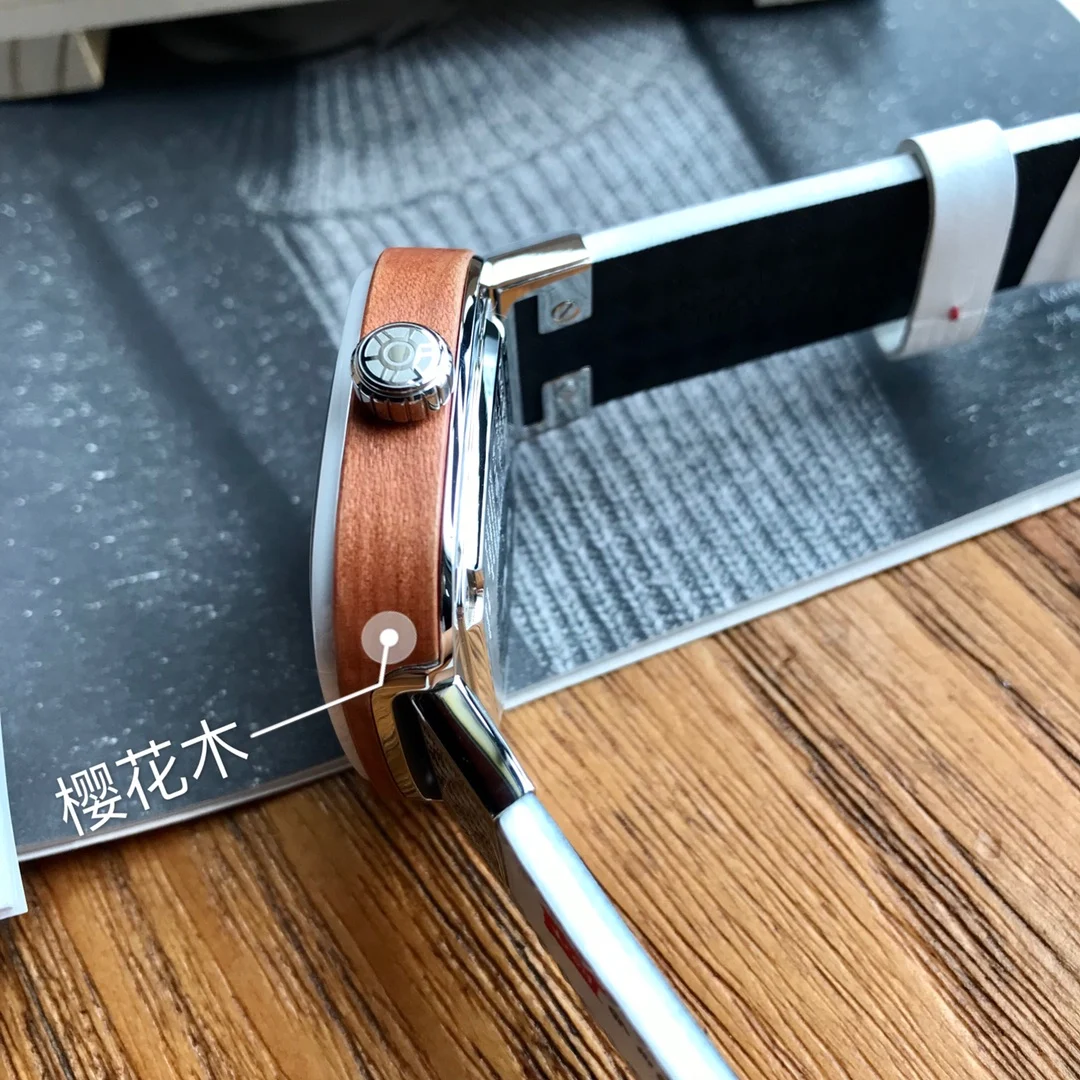 New arrival! Comes with limited edition exclusive packaging — photographed off the sweep
