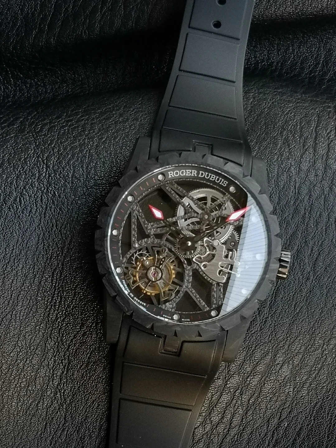 "New Factory" Roger Dubuis carbon fiber V4 version tourbillon — photographed off the sweep