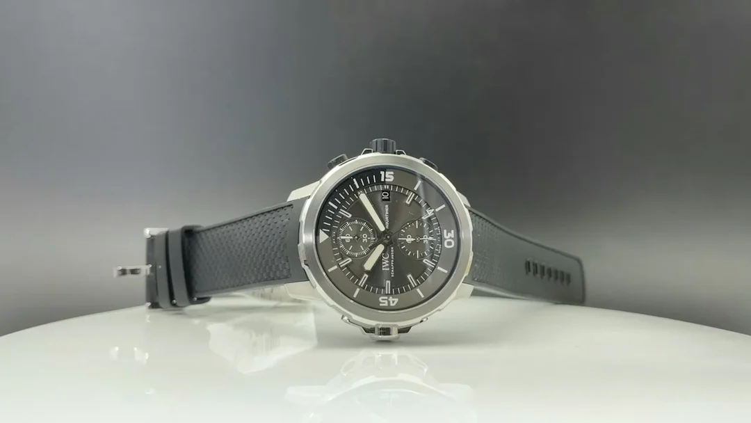 New Masterpiece The highest version on the market: IWC's "Shark" — photographed off the sweep