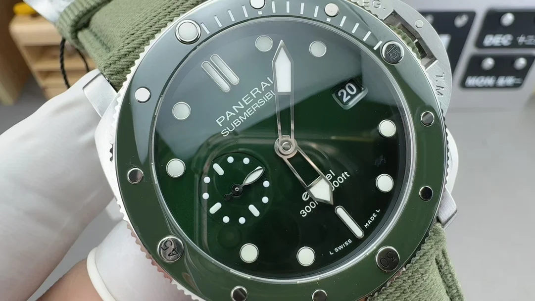 new Panerai 1287 — photographed off the sweep