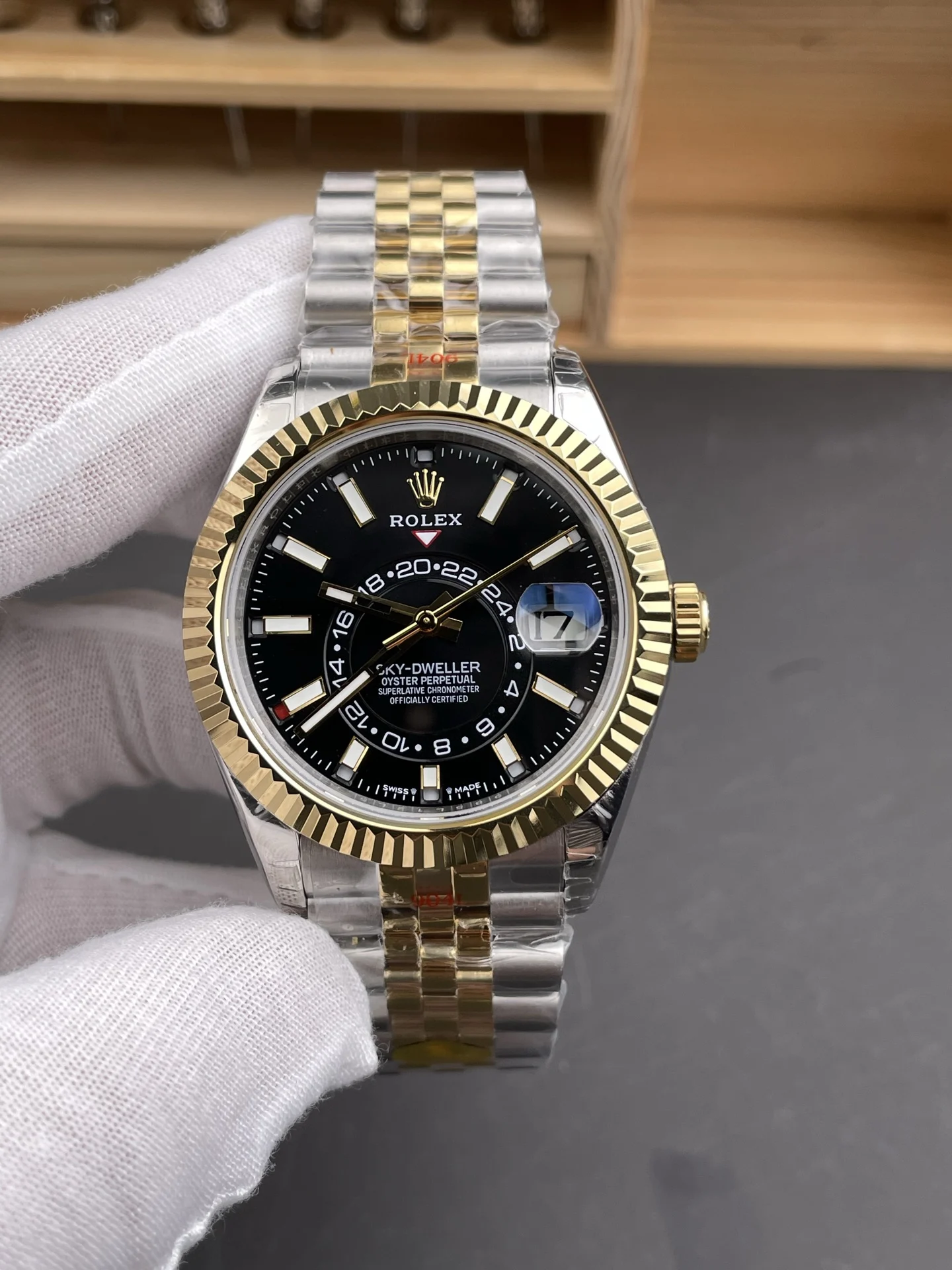 NOOB Skywalker Two-Tone Steel and Gold Black Skywalker/42mm/9002 — photographed off the sweep